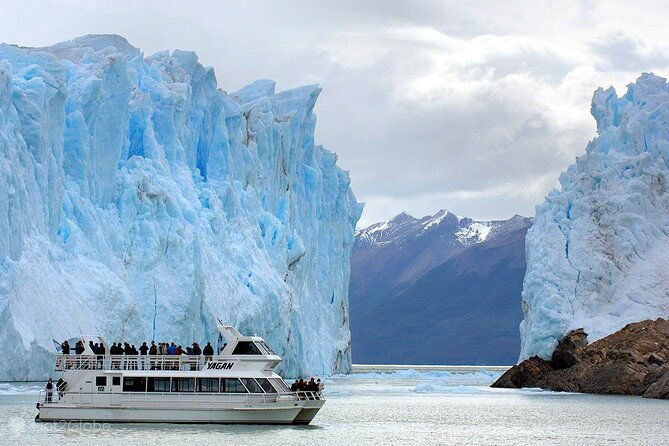 perito-moreno-glacier-experience-with-boat-navigation