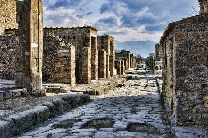 pompeii-and-vesuvius-select-from-amalfi