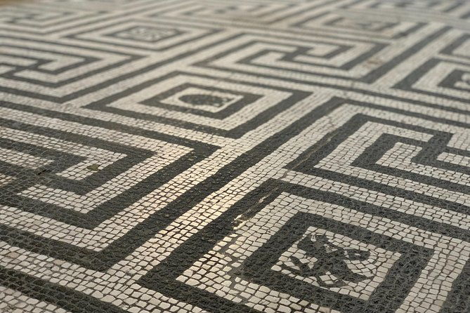 pompeii-herculaneum-with-driver-and-expert-guide