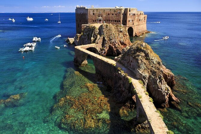 porto-by-the-ocean-exploration-game-and-tour