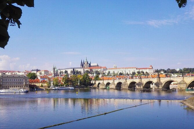 prague-old-town-tour-with-a-classical-concert