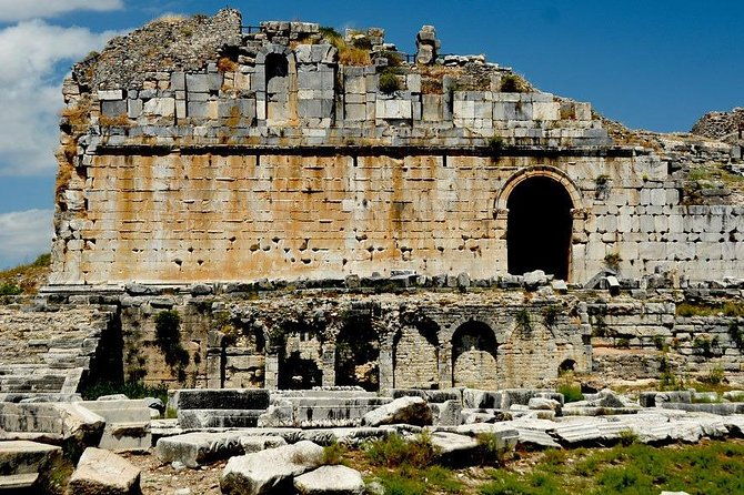 priene-miletos-didyma-pmd-tour-from-kusadasi-port-hotels