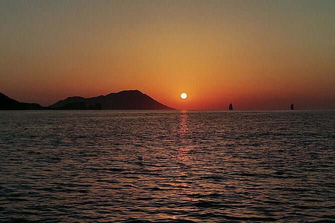 private-2-hours-sunset-cruise-to-klima
