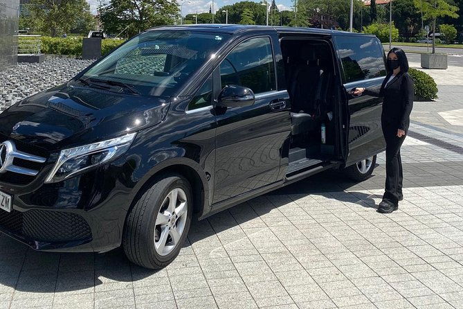 private-4-hour-city-tour-of-lisbon-with-driver-official-guide-w-hotel-pick-up