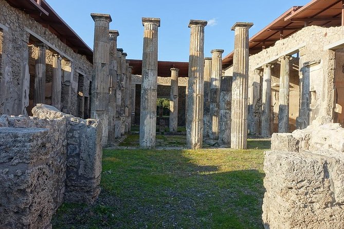 private-6h-tour-to-pompei-and-ercolano-with-port-or-hotel-pick-up