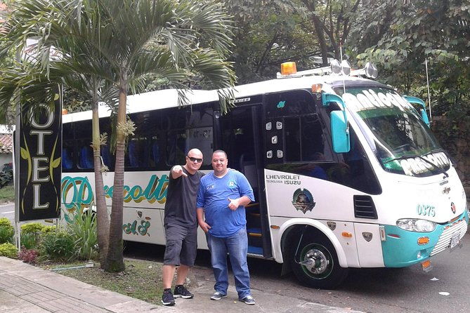 private-airport-pickup-service-in-medellin-for-you-and-your-group