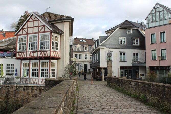 private-audio-book-city-rally-around-the-old-town-of-essen-kettwig