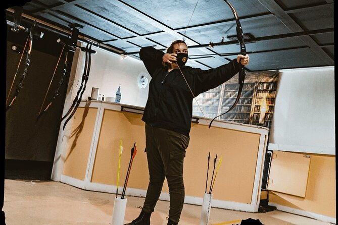 private-axe-throwing-for-1-hour