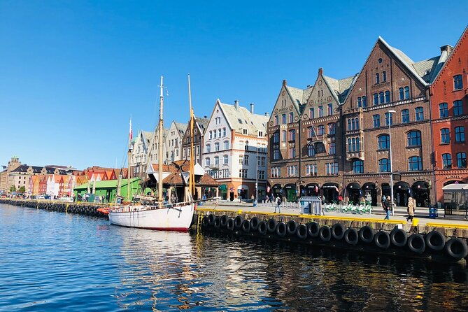 private-bergen-walking-tour-with-funicular-2