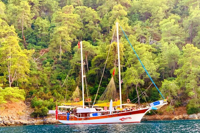 private-blue-cruise-with-cheers-yachting-in-turkey