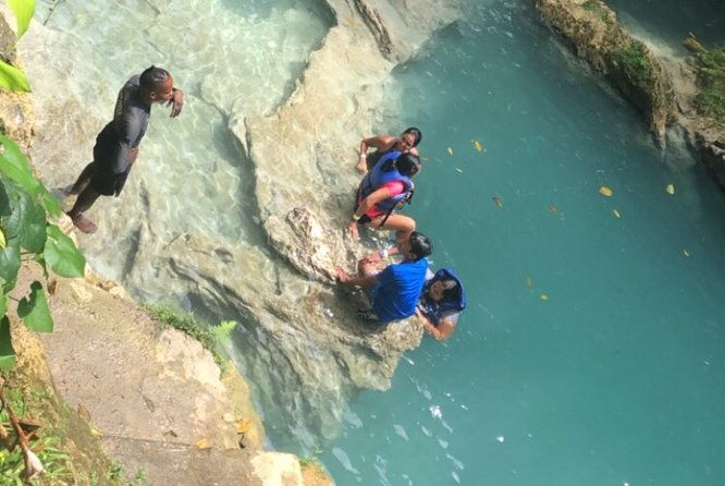 private-blue-hole-and-shopping-tour-from-ocho-rios