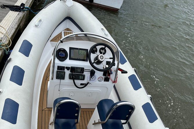private-boat-sightseeing-tour-along-the-north-norfolk-coast-2