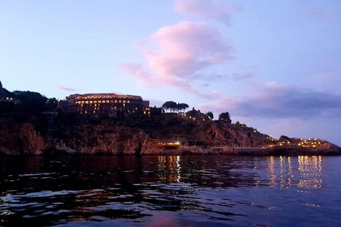 private-boat-tour-giardini-naxos-taormina-with-platter-and-wine