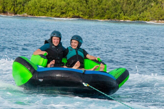 private-boat-tour-with-fun-tube