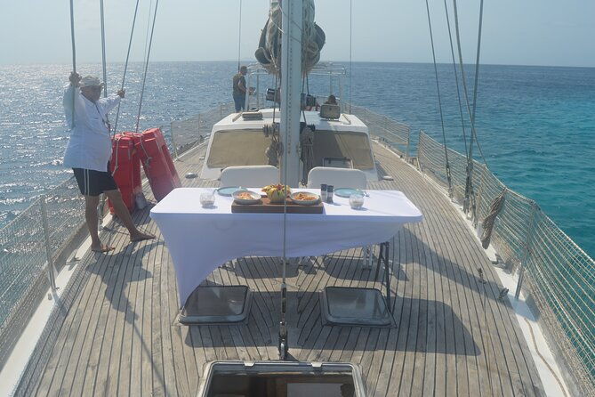 private-charter4-hours-spanish-watersfuik-bay-bbq-and-snorkel