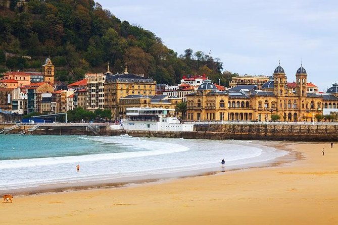private-city-tour-of-san-sebastian-with-introduction-to-pintxos-culture