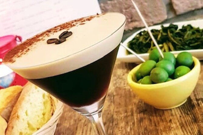 private-cocktail-making-class-in-manchester