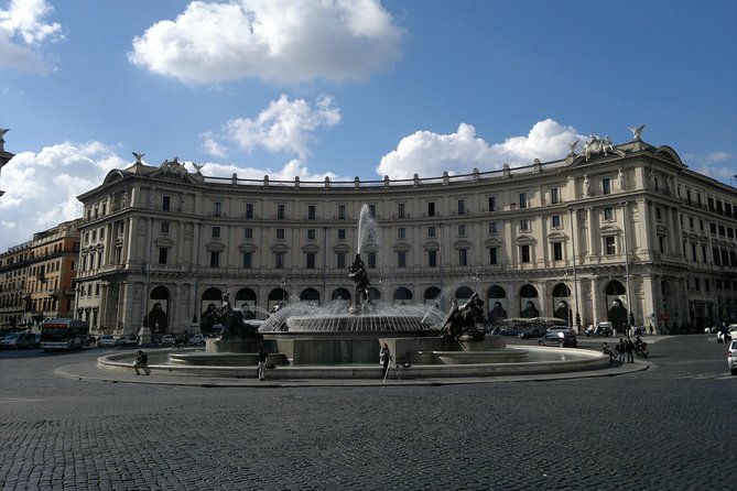 private-daytour-of-rome-from-civitavecchia-port-van-mercedes-v