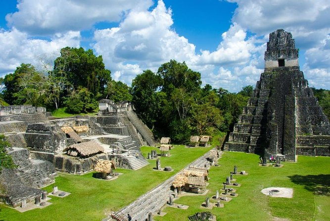 private-extended-sunrise-tour-tikal-from-flores-el-remate