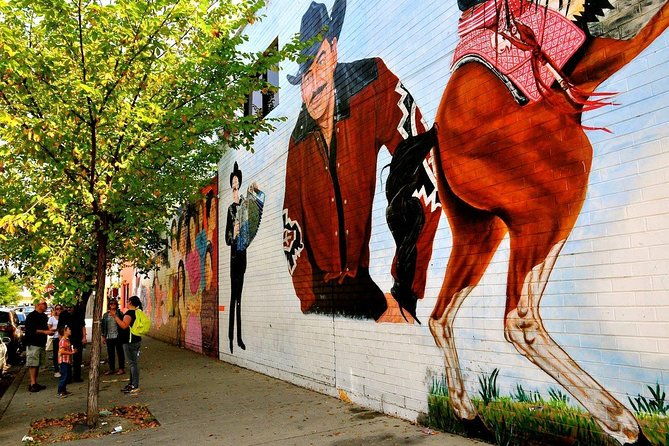 private-frida-and-friends-tour-in-pilsen
