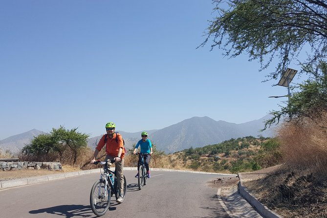 private-full-day-bike-tour-of-santiago-cultural-5-6-hrs