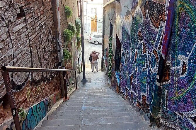 private-full-day-tour-to-valparaiso-vina-del-mar-and-renaca