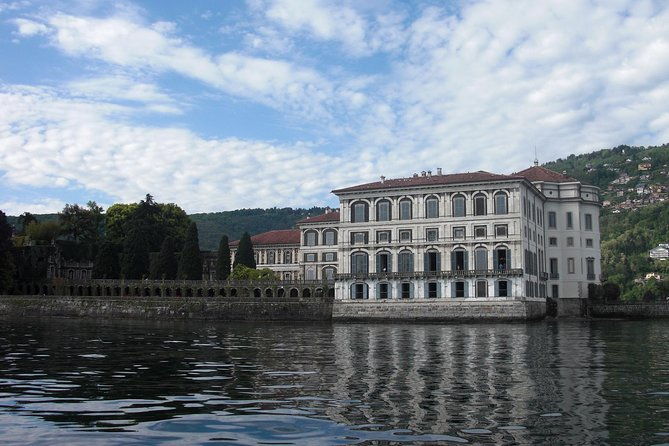 private-guided-boat-tour-of-lake-maggiores-borromeo-islands