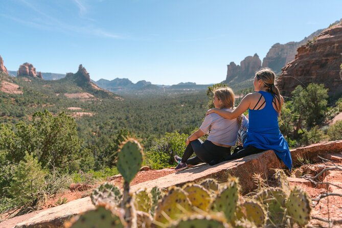 private-guided-hike-in-sedona-with-access-to-oak-creek