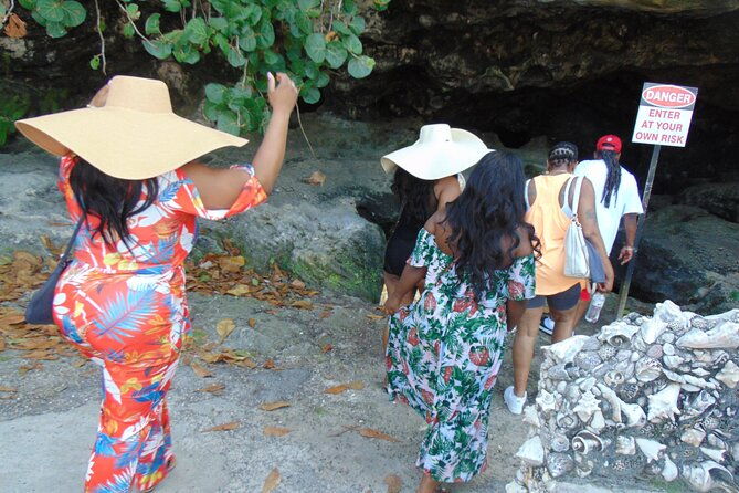 private-guided-island-tour-in-nassau-bahamas-free-wifi-drinks