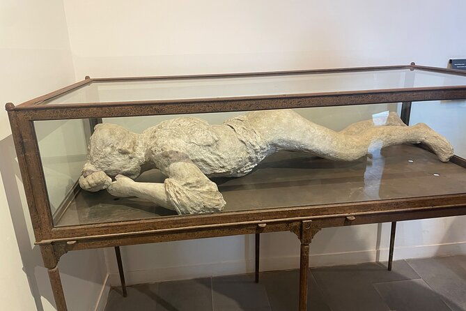 private-guided-tour-of-pompeii-excavations