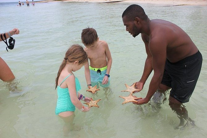 private-half-day-stingray-city-snorkeling-and-starfish-beach-tour
