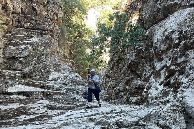 private-hiking-tour-in-imbros-gorge-chania