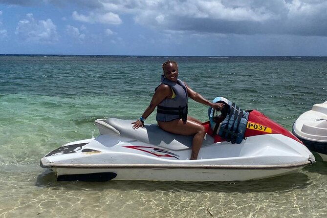 private-jet-skiing-tour-from-montego-bay-jamaica