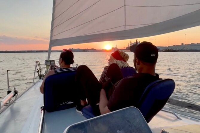 private-local-sunset-sail-by-a-certified-captain