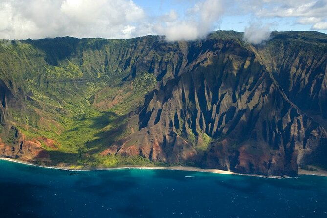 private-luxury-air-tour-over-kauai