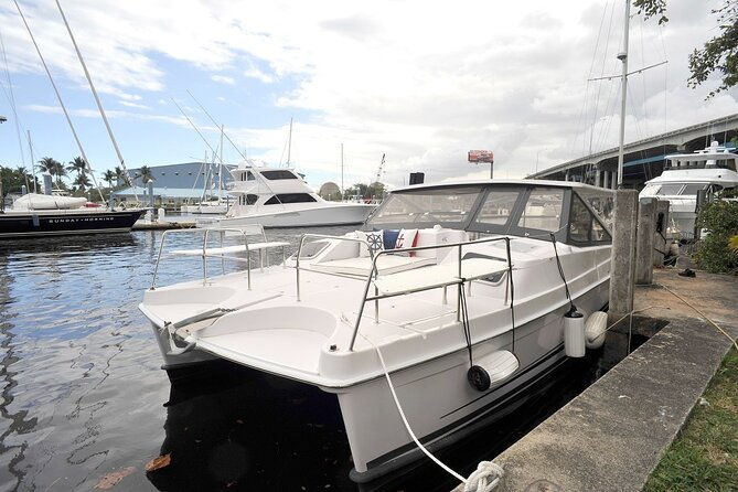 private-luxury-power-catamaran-enjoy-usvi-aboard-mv-hydra