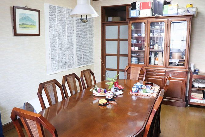 private-market-visit-tofu-intro-cooking-class-in-kyoto