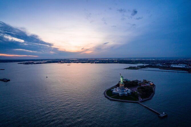 private-new-york-city-helicopter-tour-for-2-6-from-westchester-2