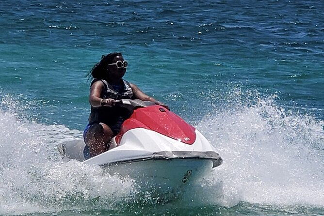 private-parasailing-and-jet-skiing-at-montego-bay