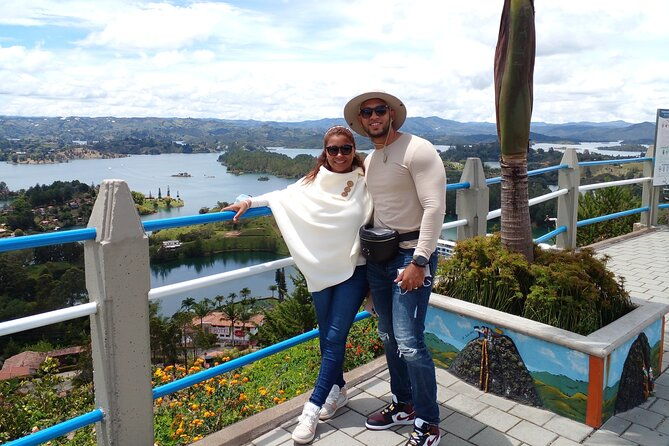 private-penol-guatape-tour-with-lunch-and-boat