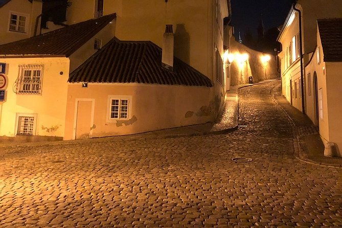 private-photography-tour-of-prague-by-night