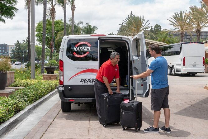 private-round-trip-airport-transfer-lax-international-airport-to-anaheim-hotels
