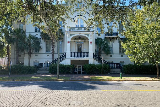 private-savannah-medical-history-walking-tour