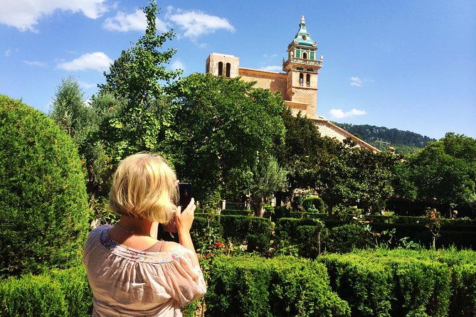 private-shore-excursion-to-valldemossa-and-palma-de-mallorca