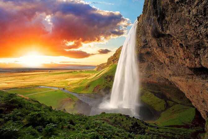 private-south-coast-tour-black-sand-beach-waterfalls-and-more