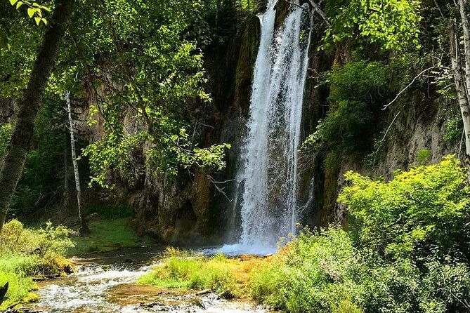 private-spearfish-canyon-hike