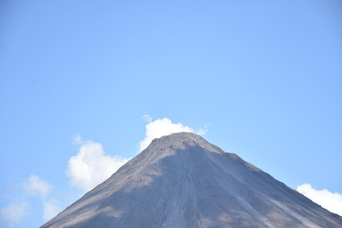 private-tour-hanging-bridges-la-fortuna-waterfall-and-volcano