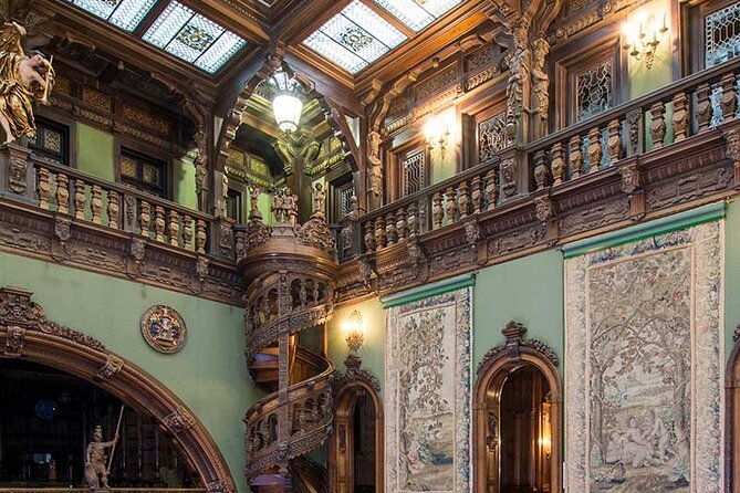 private-tour-in-bran-castle-peles-castle-and-brasov-2