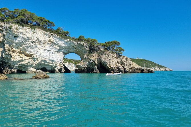 private-tour-of-the-coast-and-caves-up-to-zagare