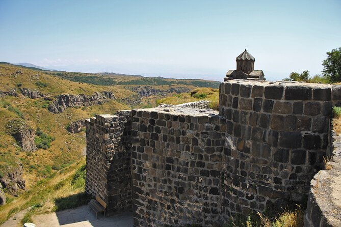 private-tour-saghmosavank-alphabet-monument-amberd-fortress-2
